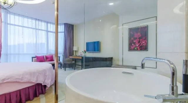Люкс Standard Vienna International Hotel (Jiangmen Hetang Zhongjia Plaza Store)