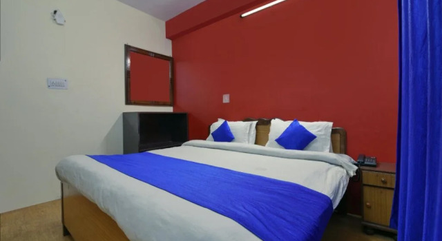 OYO 8878 Chinar Lake View, Rezervovat Hotel Nainital Uttarakhand