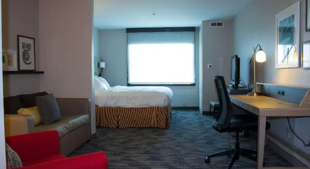 Студия Country Inn & Suites by Radisson, Carlisle, PA