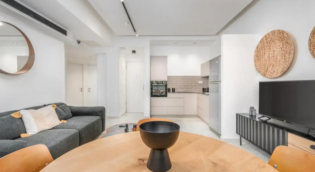 Gordon area - Deluxe 2bdr close to the beach, Забронировать Отель Тель-Авив Тель-Авивский округ, рядом с Площадь Рабина
