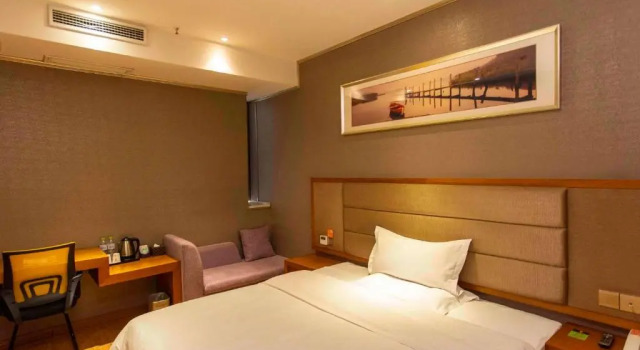 Номер Standard 7Days Premium Chongqing Qibo Center Jintong Road Light Railway Station Branch