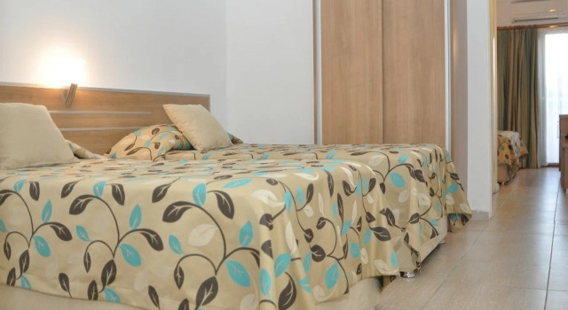 Selenium Hotel