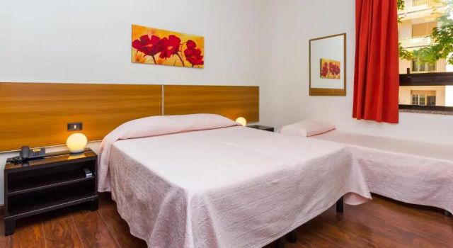 Трёхместный номер Standard Hotel Adria