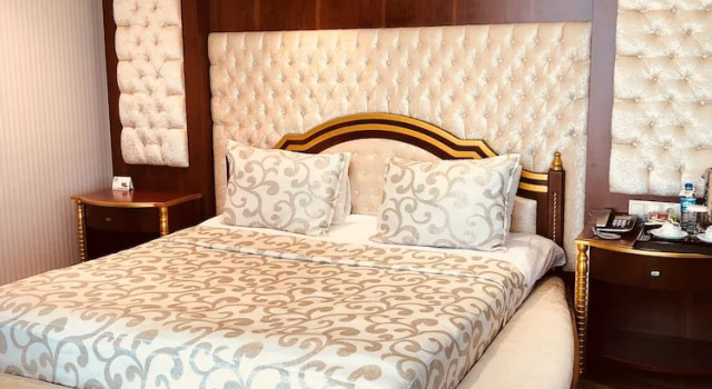 Полулюкс с видом на город Grand Amisos Hotel