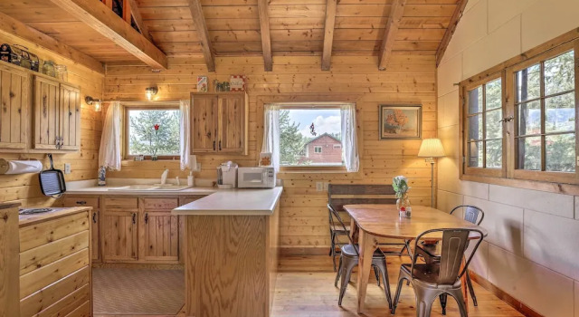 Walk to Grand Lake: Historic Dtwn Cabin!, Забронировать Отель Гранд-Лейк Rocky Mountain National Park, рядом с Bowen Gulch Trail