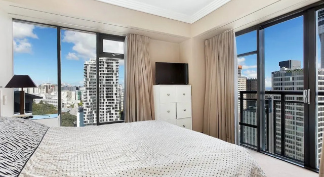 Metropolis 2 Bedroom Park Suite