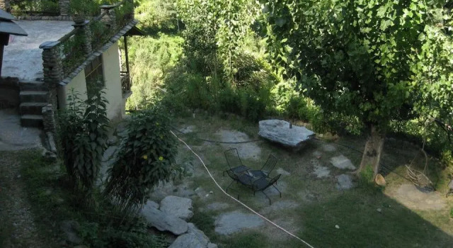 Himalayan Orchard Huts, Book Hotel Chamba Himachal Pradesh