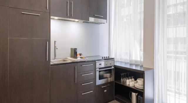 Oaks Melbourne on Collins Suites, Book Hotel Hotels in Melbourne Region with a Pool, Swimming Pool