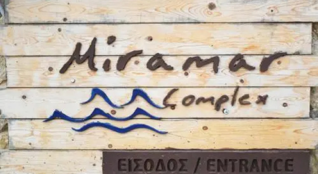 Miramar Complex - Korfos, Rezervovat Vila Korfos 