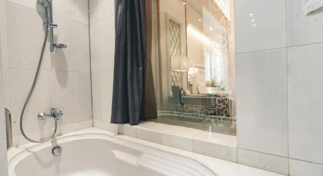 Люкс Premier Iridium Hotel