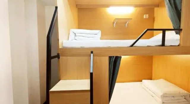 Кровать в общем номере (женский номер) Zhuanshan International Youth Hostel (Jiaxiu Lou Qingyun Market)