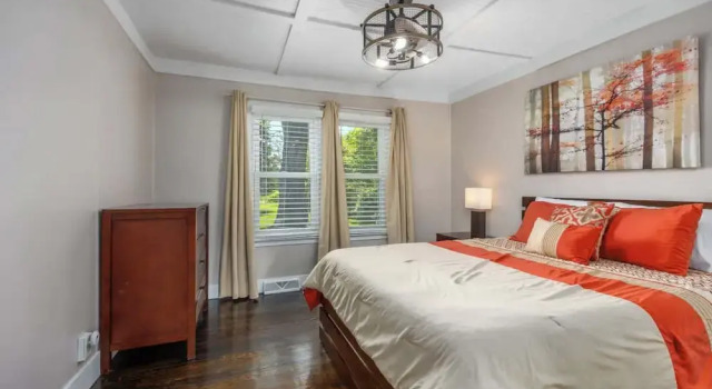 Bluestar Cottage - 2BR with Hot Tub, Rezerwuj Dom wakacyjny Domki letniskowe w Saugatuck, Domek