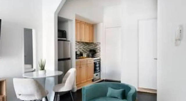 Апартаменты 444-4c Newly Renovated Studio in Hell s Kitchen