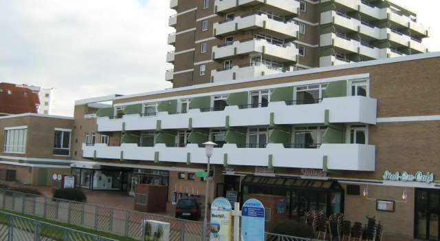 Holiday Home Duhner Strandstrasse, Забронировать Апартаменты/квартира Отели Дунен с бассейном, Бассейн