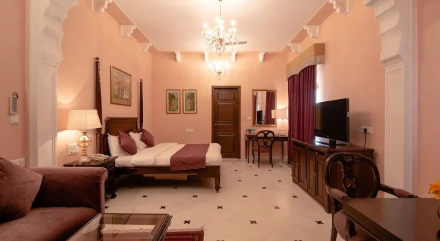 Nazarbagh Palace - Pura Stays