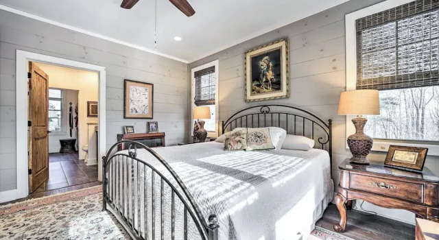 On 22 Acres Cullowhee Craftsman Home with Mtn Views, Prenota Casa vacanze Cullowhee Appalachi