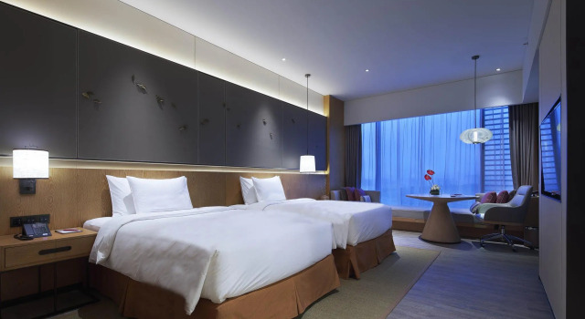 Двухместный номер Standard Crowne Plaza Nanchang Wanli by IHG