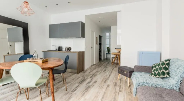 Апартаменты Stunning Apartment Near Eiffel Tower