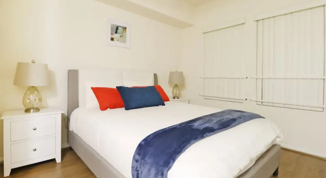 Downtown LA Artistic Apartments, Забронировать Апартаменты/квартира СПА-отели Лос-Анджелеса, рядом с Гранд Централ Маркет, SPA-услуги