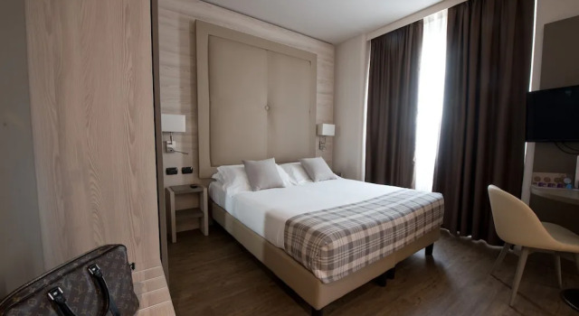 Двухместный номер Premium ALTIDO Lovely Studio w/Balcony near Duomo