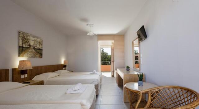 Четырёхместный номер Standard Rethymno Village
