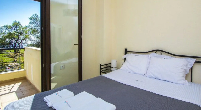 Guedin Sea Side House, Book Vacation Home Nikiti 
