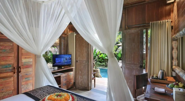PAWANA VILLAS, Book Villa Hotels in Bukian with a Pool, Swimming Pool