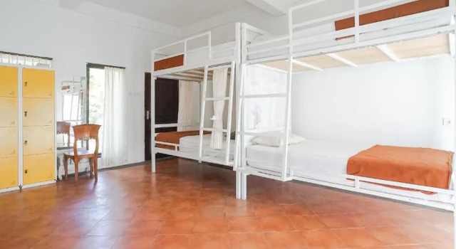 Кровать в общем номере D'uma Residence and Hostel