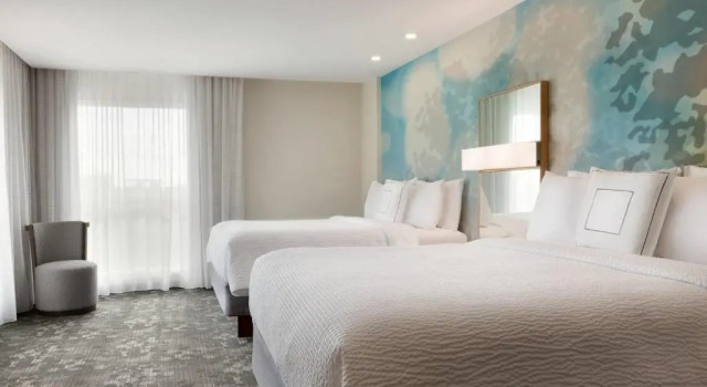 Четырёхместный номер Standard с видом на воду Courtyard by Marriott Winter Haven