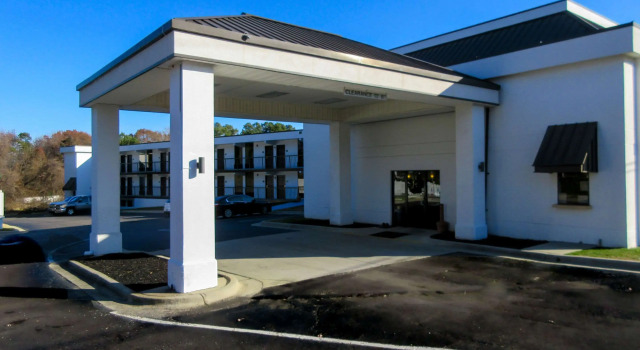 Quality Inn - Roxboro South, Забронировать Отель Роксборо Северная Каролина