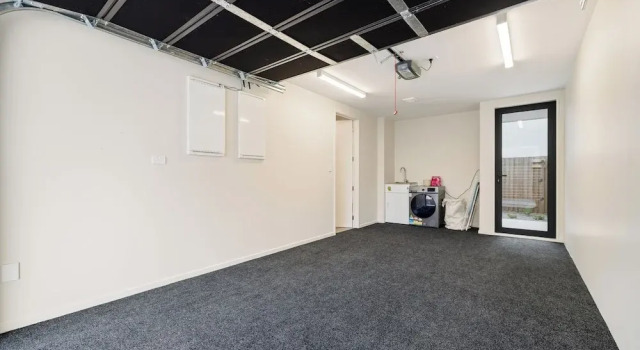 Spacious 3 Bedroom Townhouse - Close to Stadium, Забронировать Дом для отпуска Виллы Крайстчёрч, рядом с Aoraki Polytechnic, Вилла