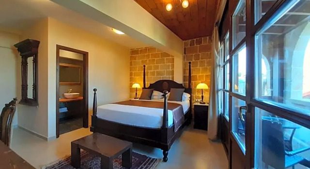 Номер Deluxe S.Nikolis Historic Boutique Hotel