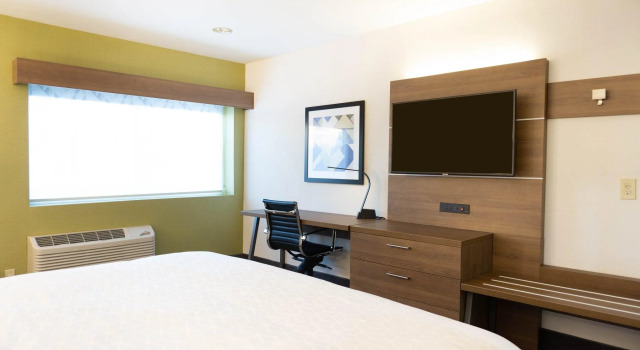 Двухместный номер Standard Holiday Inn Express & Suites Los Angeles Downtown West by IHG