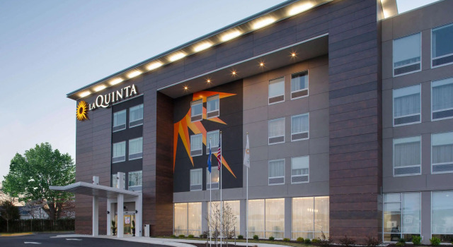 La Quinta Inn & Suites by Wyndham Manassas, VA- Dulles Airport, Забронировать Отель Манассас Washington DC Metropolitan area