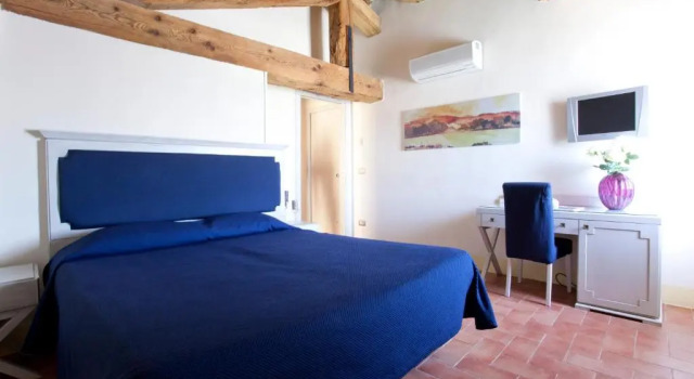Четырёхместный номер Standard Hotel Ristorante Borgo Antico