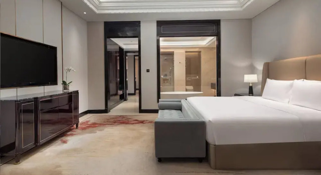 Номер Deluxe Crowne Plaza Chengdu Tianfu New Area by IHG