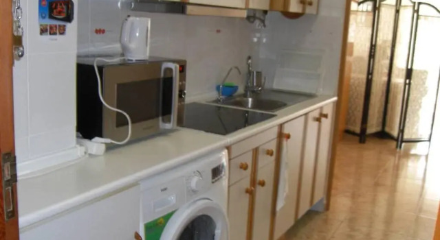 Апартаменты Cosy Studio Near the Beach for 1 to 3 Persons