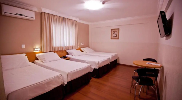 Четырёхместный номер Standard Del Rey Quality Hotel