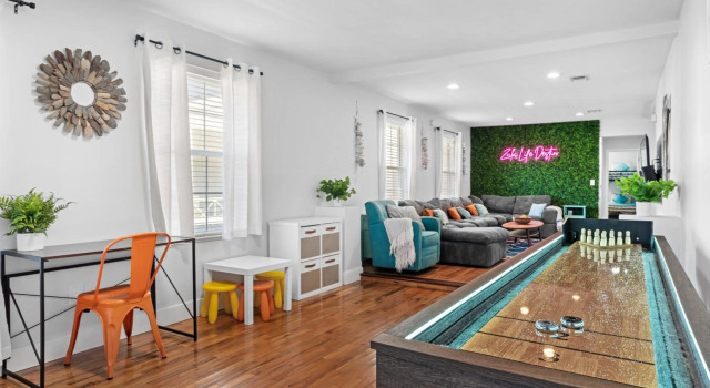 Zula Life Beach House, Sleeps 16, Private Heated Pool and Spa, 4min Walk To The Beach, Pets Welcome, Fenced Yard, Varaa Hotelli Destin Emerald Coast