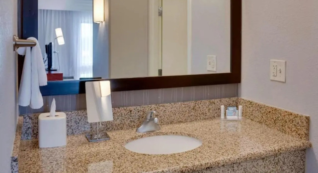 Номер Standard Courtyard Statesville Mooresville/Lake Norman