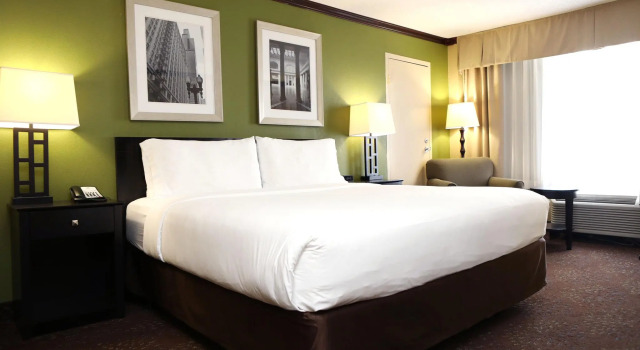 Двухместный номер Standard Holiday Inn Chicago Oakbrook by IHG