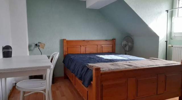3 Bed House - Sleeps 6 - Parking - Wifi, Book Hotel Nordhorn Lower-Saxony
