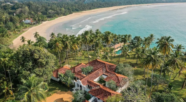 Вилла Spectacular Hilltop Beach Villa Located Next To A Surf Break