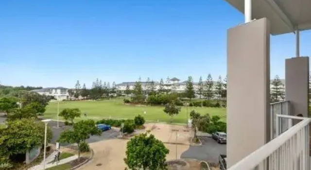 Люкс с 3 комнатами с видом на парк The Sand Resort Kingscliff - Holiday Management Co