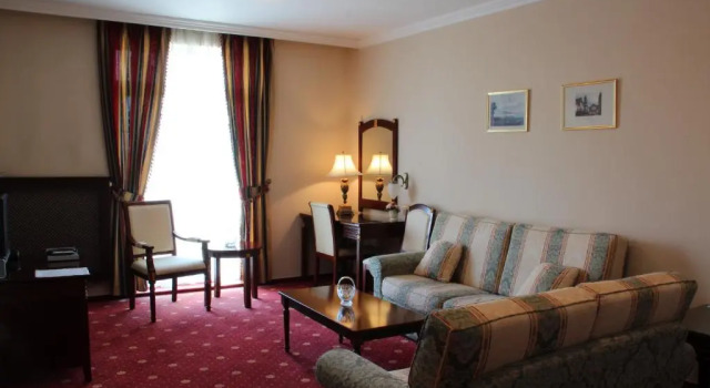 Полулюкс Deluxe Luxury Garni Hotel Brix