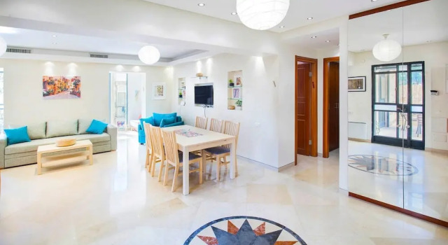 Elegant And Inviting - Greekgerman Colony, Забронировать Апартаменты/квартира Апартаменты Иерусалима, рядом с Великая синагога, Апартаменты/квартира