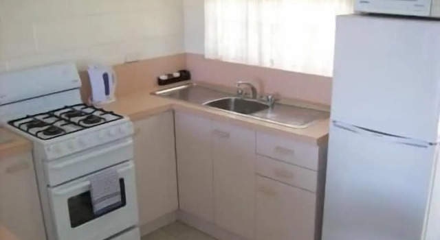 Студия Standard Black swan motor inn