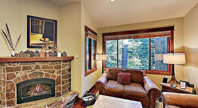 All-season Mountain Getaway W/ Pools & Hot Tubs 2 Bedroom Condo