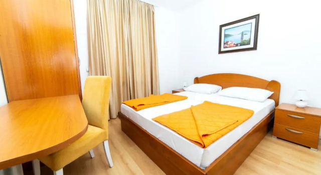 Ponta, Book Apartment Hotels in Budva County with Parking, Parking