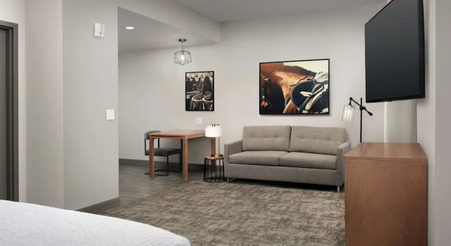 Двухместный номер Standard Homewood Suites By Hilton Louisville Airport